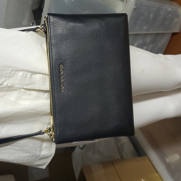 NWT Michael Kors JET SET TRAVEL Double Gusset Crossbody Pebble BLACK -Firm Price - Picture 2 of 15